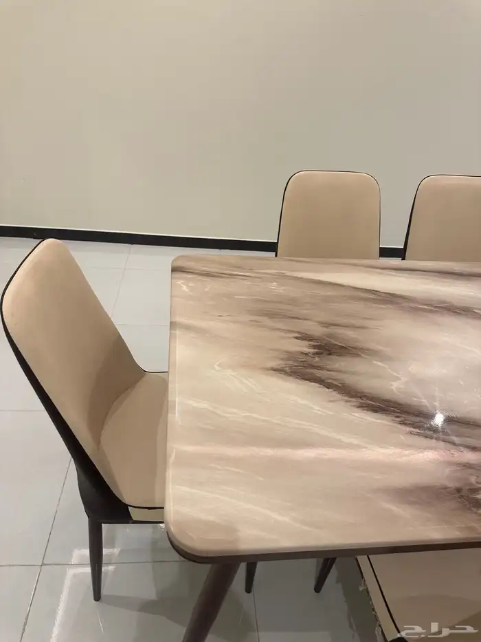 طاوله طعام 0