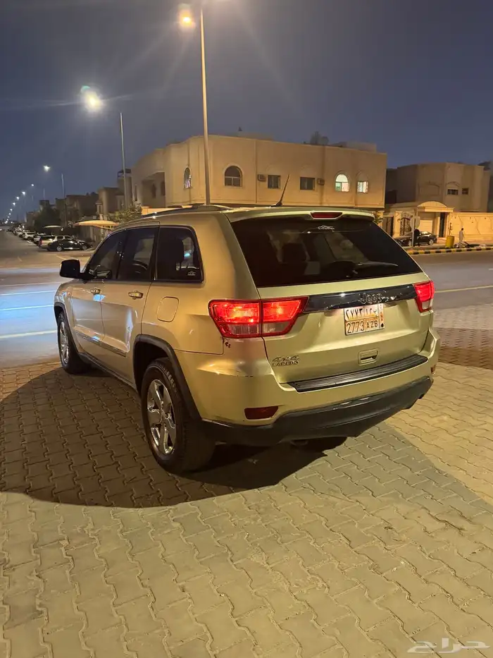 جيب قراند شيروكي 2012 16