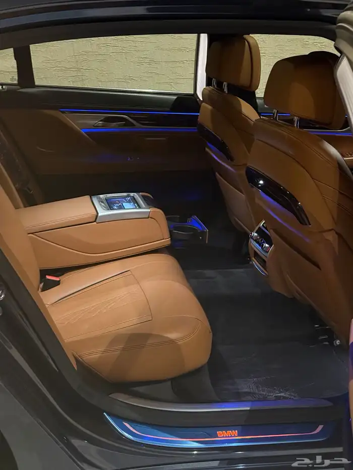بي ام دبليو 740Li موديل 2020 11