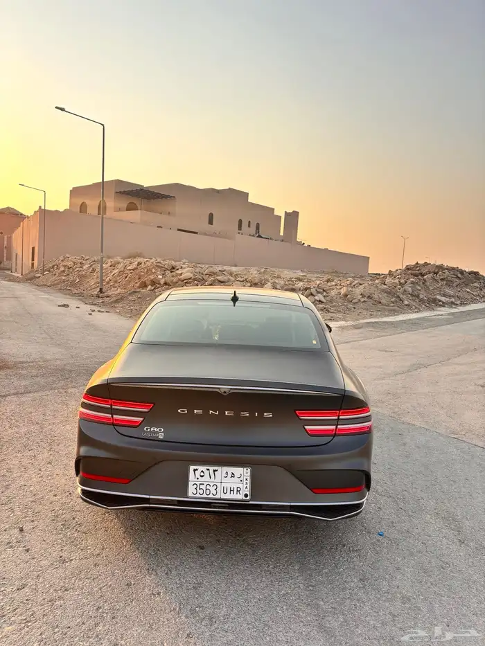جنسيس G80 2025 بريستيج -أسود مطفي-ممشى قليل 6