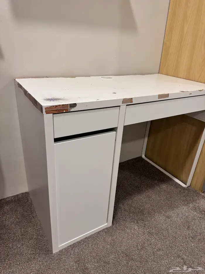 مكتب من ايكيا 0