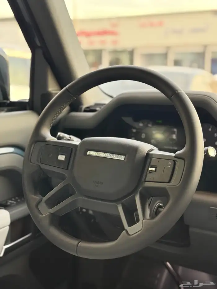 ديفندر - 2025 - 4 سلندر - اصفار - ناغي 24