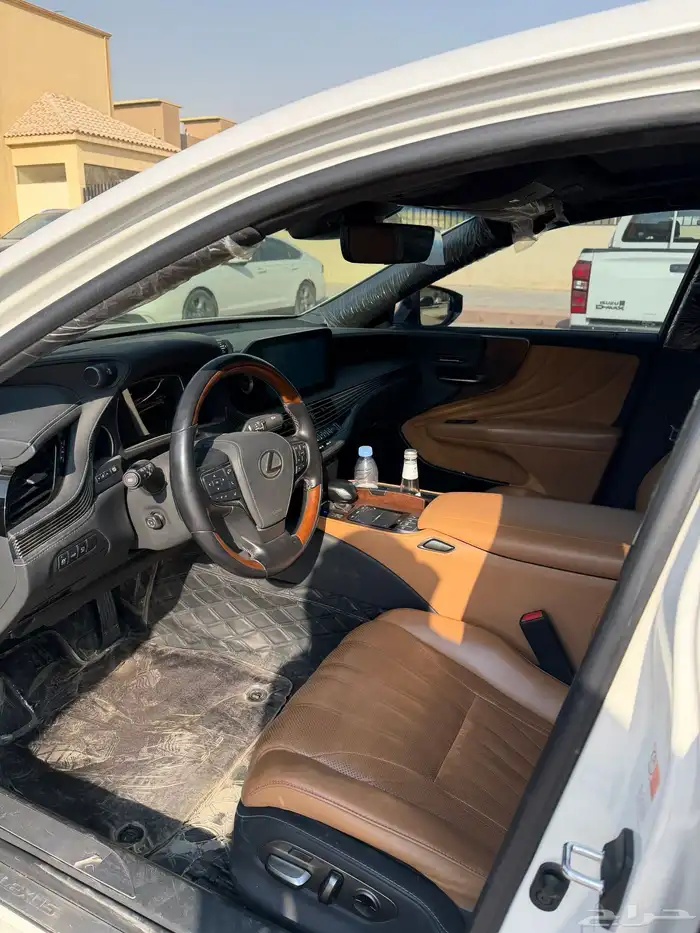 للبيع لكزس 2022 نظيفه 10