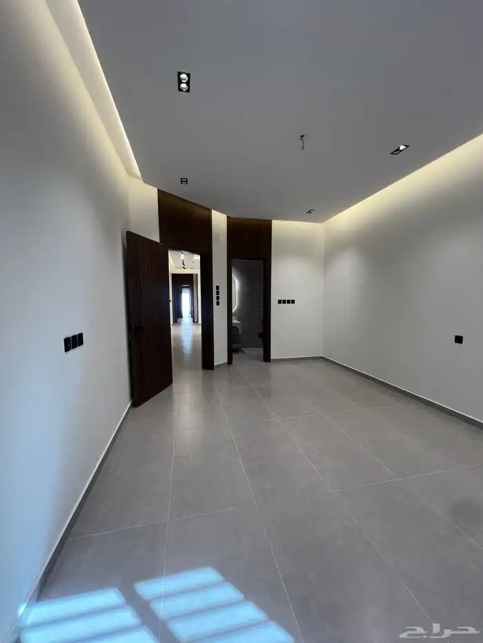 للتمليك شقق علوية فخمة vip بحي الراقي شرق خميس مشيط 16