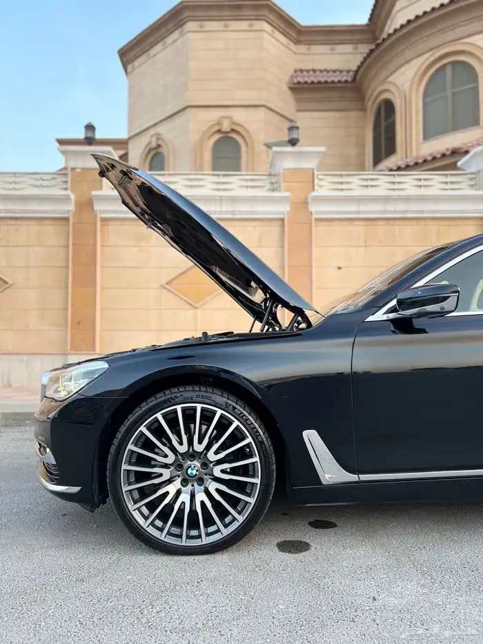 بي ام دبليو 750li ممشى قليل 2016 قمة النظافة بحالة الوكالة 56