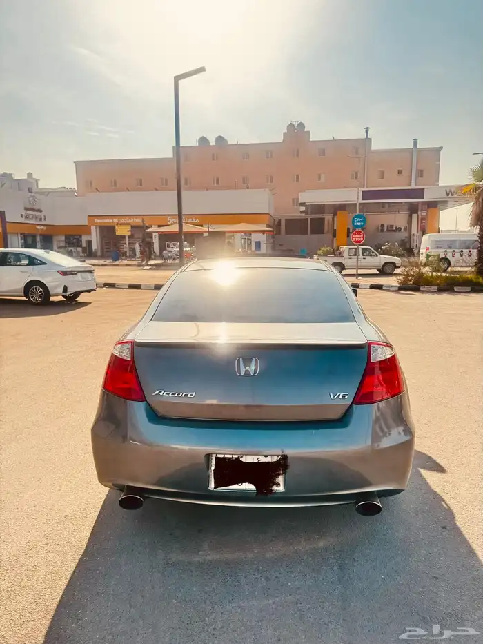 هوندا اكورد كوبيه 2010 3
