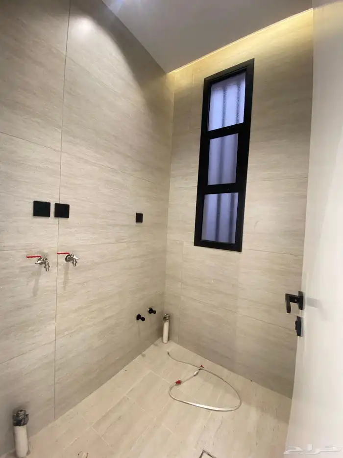 روف علوي بموقع ممتاز جدا جميع الخدمات والضمانات خميس مشيط 29