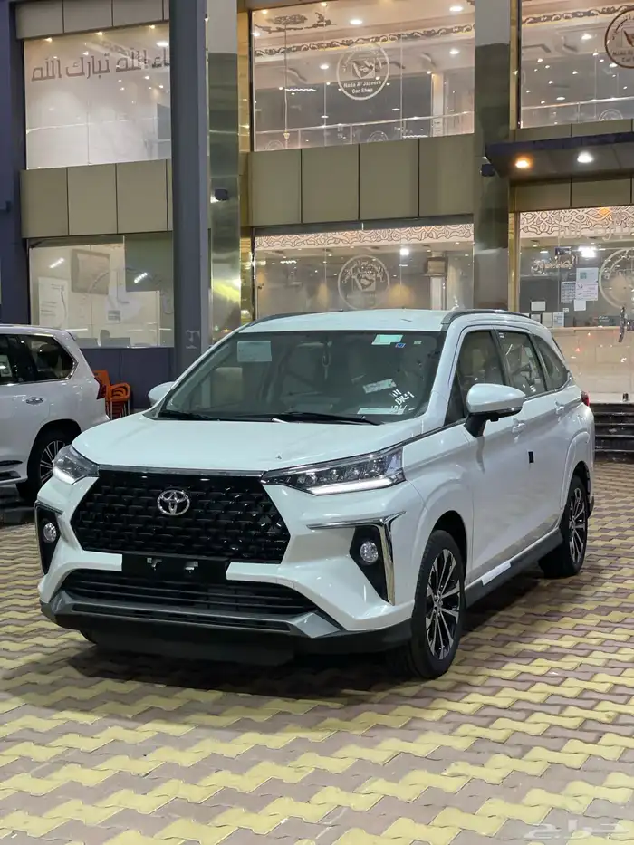 تويوتا فيلوز GLX موديل 2025 1