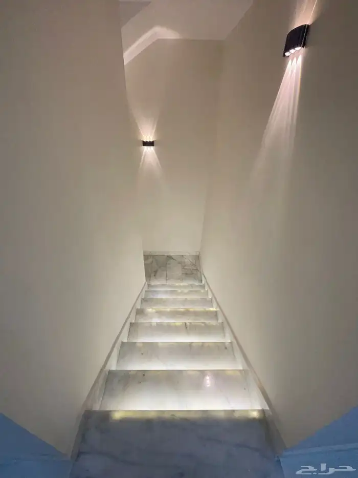 فيلا للإيجار المشرقية حي الجنادرية 23