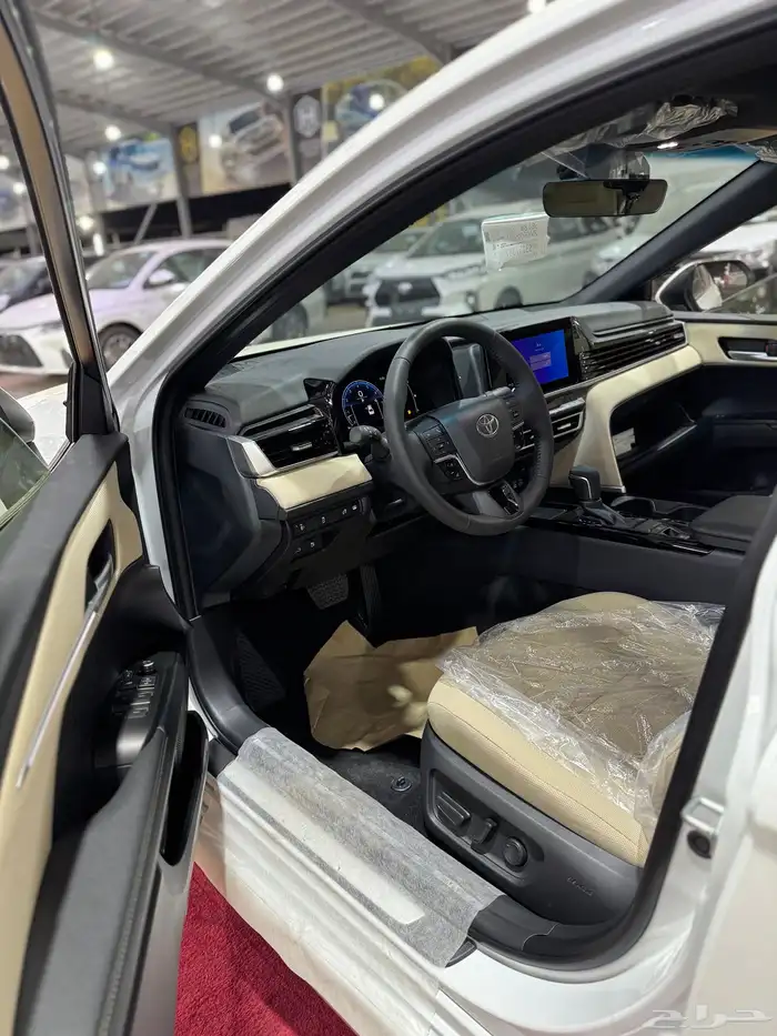 تويوتا   كامري LE بنزين 2025 جديد سعودي 116.000شامل 8