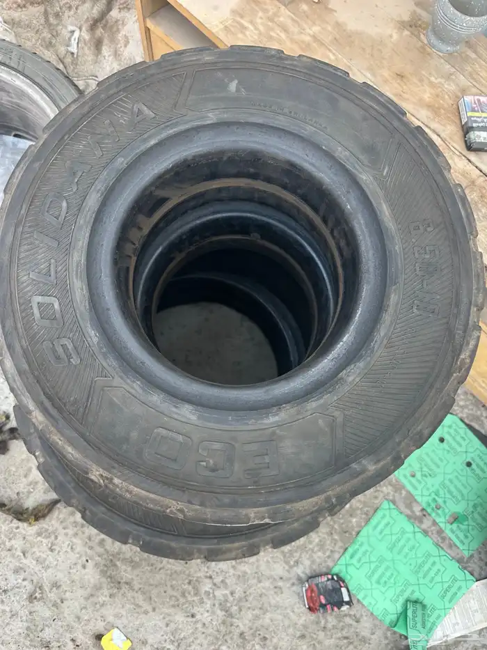 كفرات رافعة شوكية. فور كلفت 1