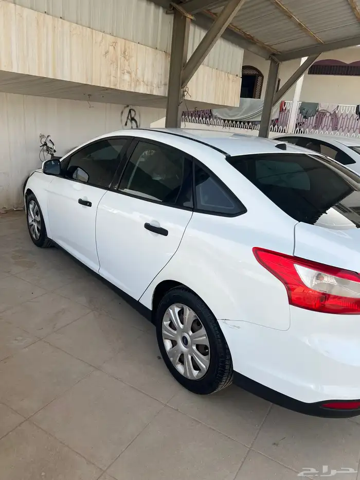 سيارة فورد فوكس 2012 للبيع الاستمارة سارية والفحص ساري 1