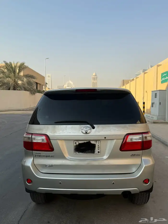 فورتشنر 2011 5