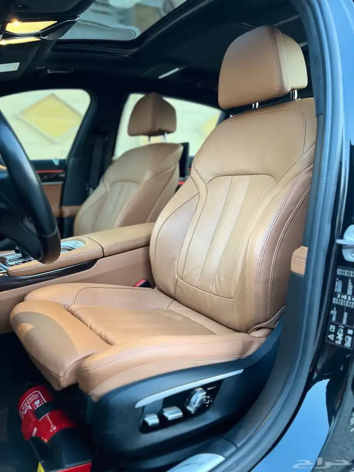 بي ام دبليو 750li ممشى قليل 2016 قمة النظافة بحالة الوكالة 27