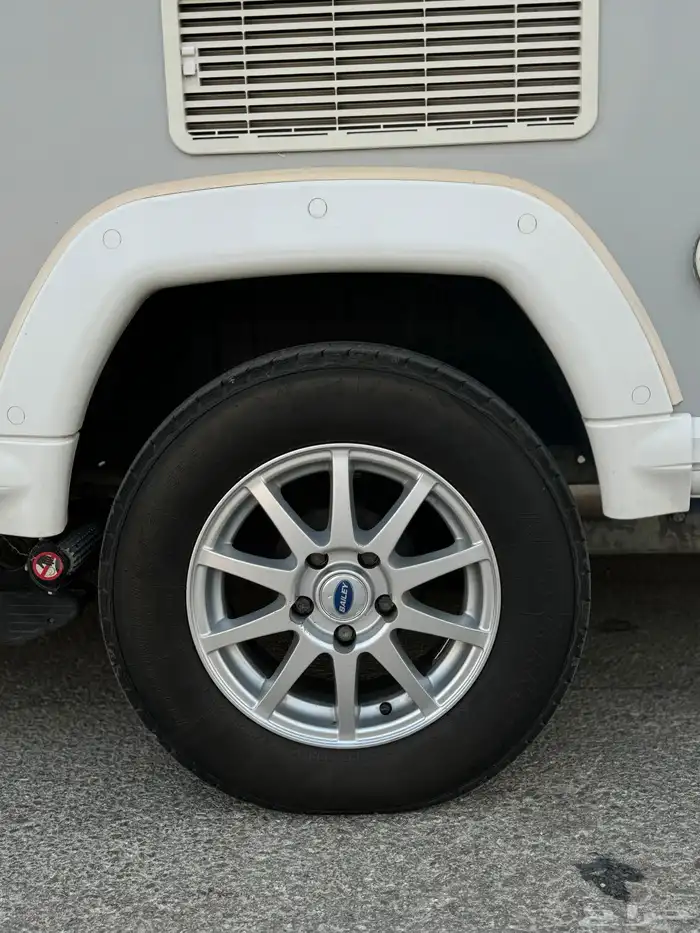 كرفان اوربي 4 متر ( شبة الجديد ) 15