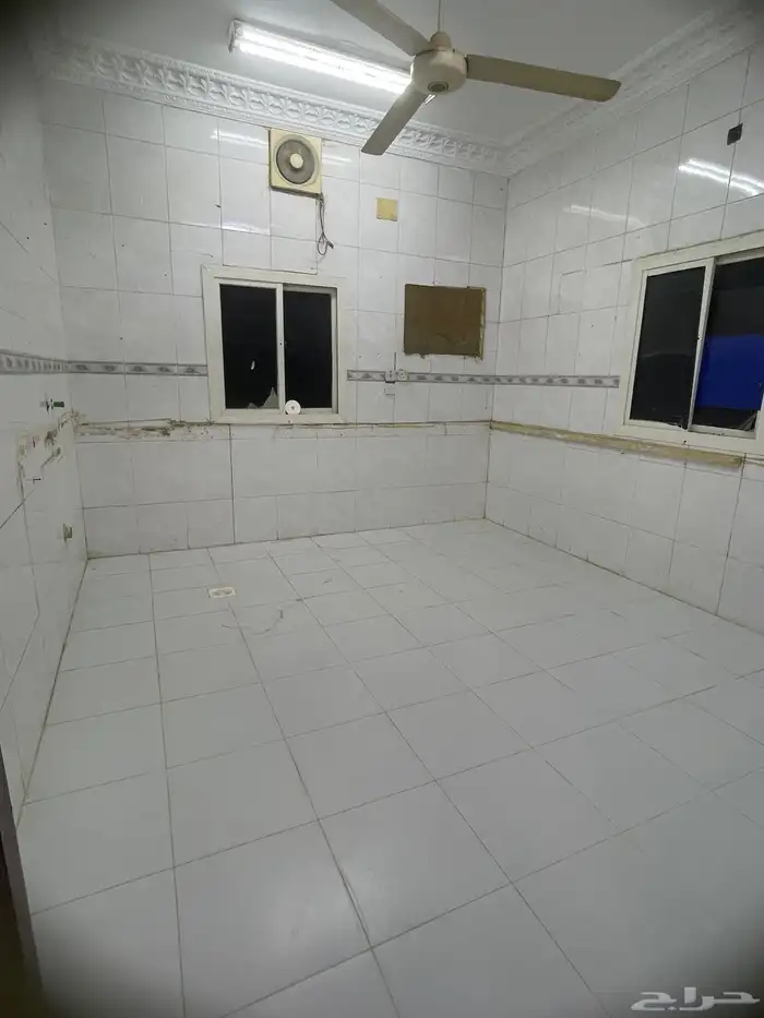 شقة 5 غرف مدخل مستقل - الليث 11