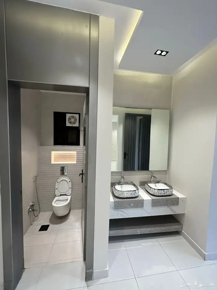 للبيع شقة دور ارضي بحي مكتمل حي التحلية 570 الف 3