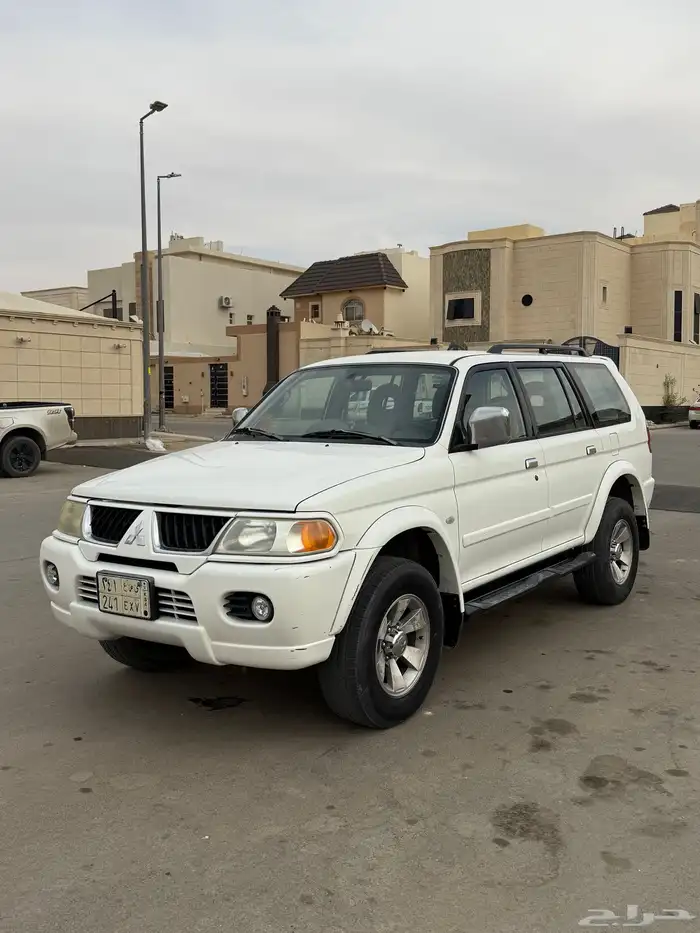 للبيع ميتسوبيشي ناتفيا 0