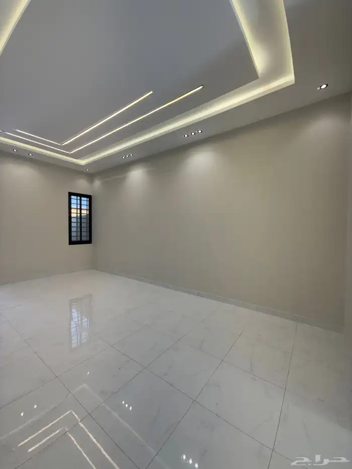 للبيع ارواف علويه وشقق ارضيه تشطيب فندقي ف شمال الخميس 38