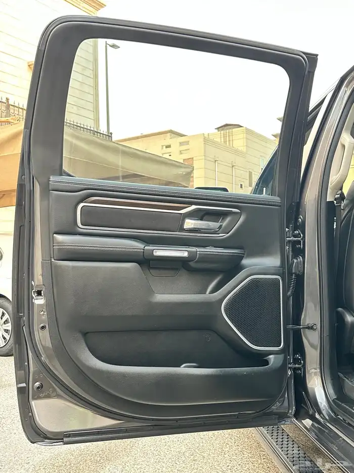 للبيع دوج رام 1500 37