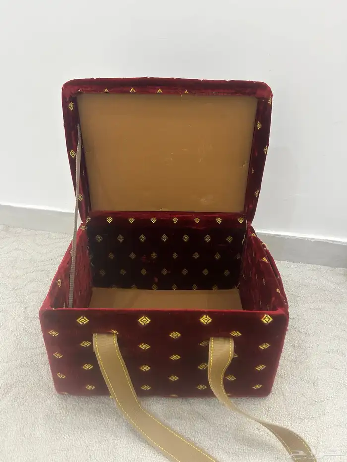 طقم مدات احمر منقط بمراكيها معي مركا عزبة معي كراسي رحلات 3