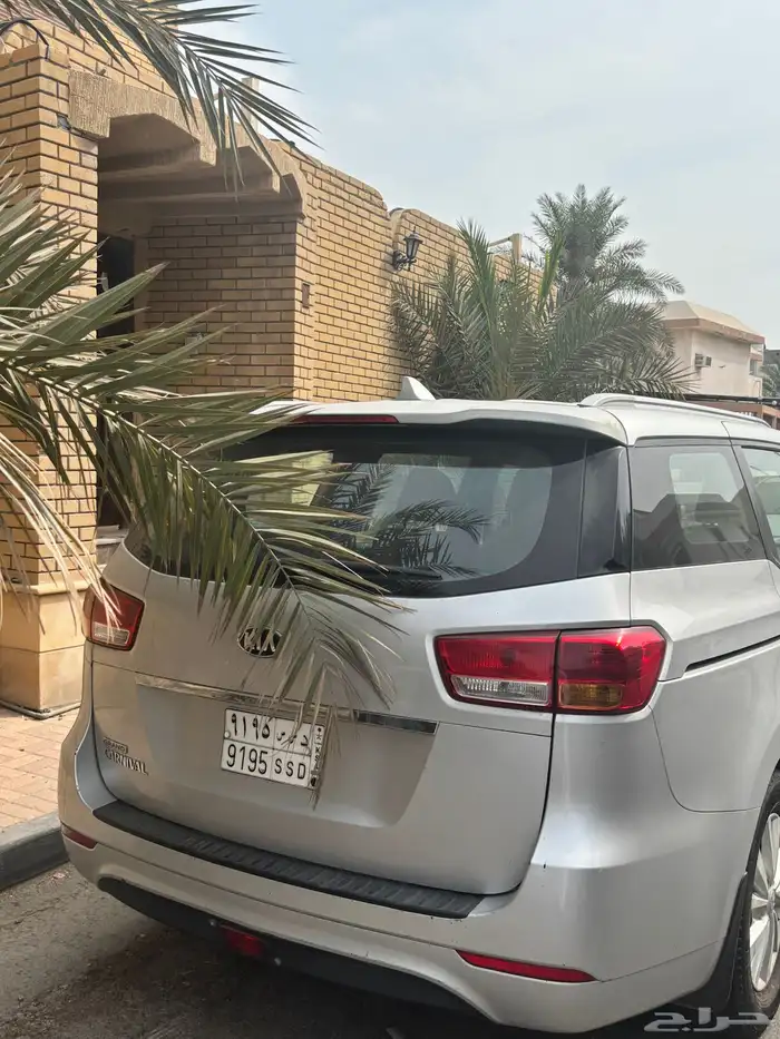 كيا كانيفال 3