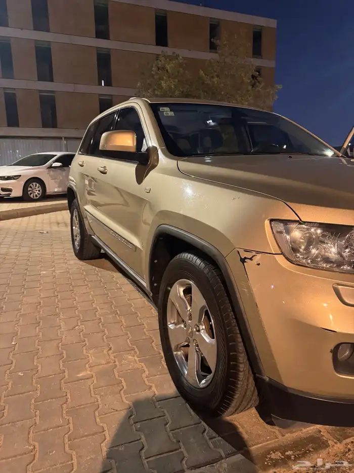 جيب قراند شيروكي 2012 1
