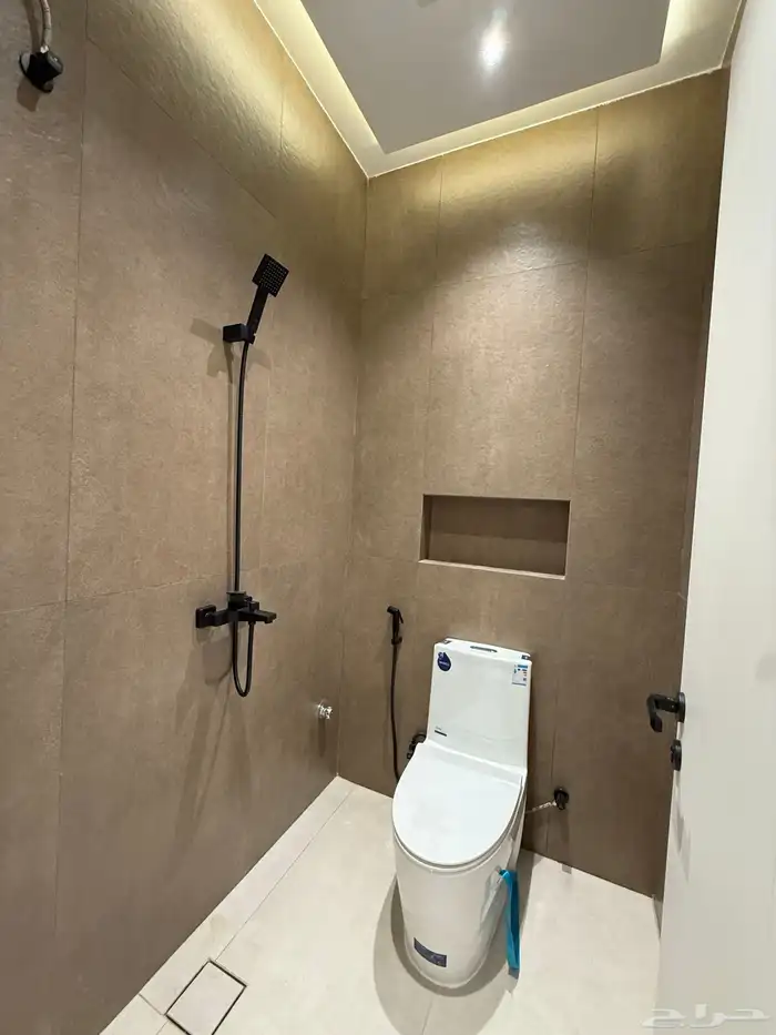 شقق تمليك في أم الكتاد الشوقية بمساحات 255متر 6 غرف فاخرة 4