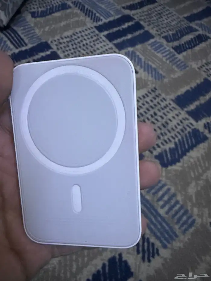 شاحن متنقل ايفون 0