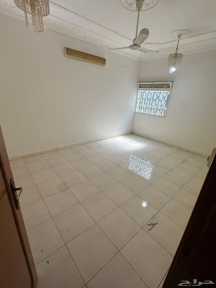 فله للايجار خميس مشيط حي الرونه 1