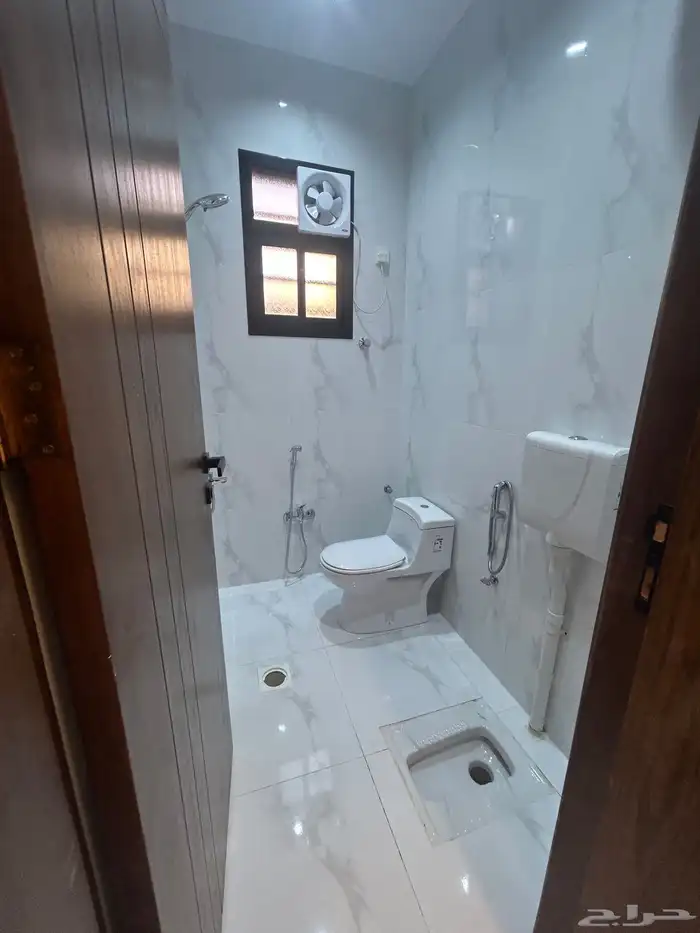 للبيع دور ارضي 6غرف بحوش وسيع شمال خميس مشيط 6