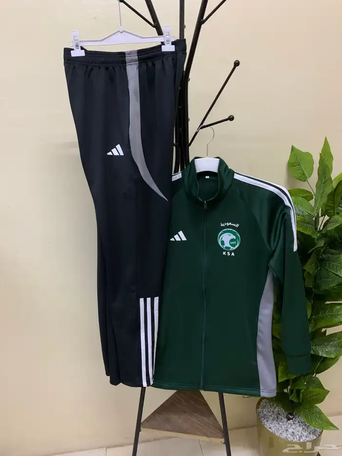 بلوفرات المنتخب 10