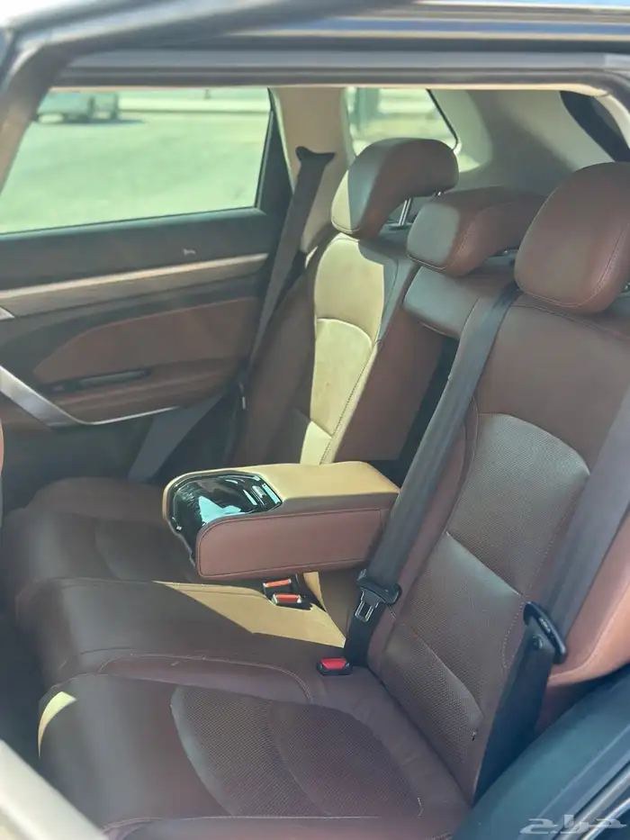 جيلي ازكارا 2021 اسود 23