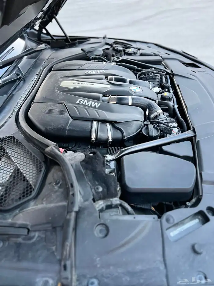 بي ام دبليو 750li ممشى قليل 2016 قمة النظافة بحالة الوكالة 58