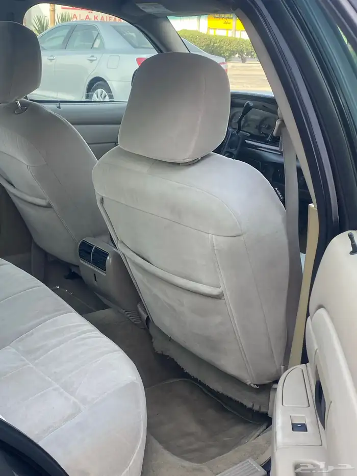 للبيع فورد كراون فكتوريا 2010 11