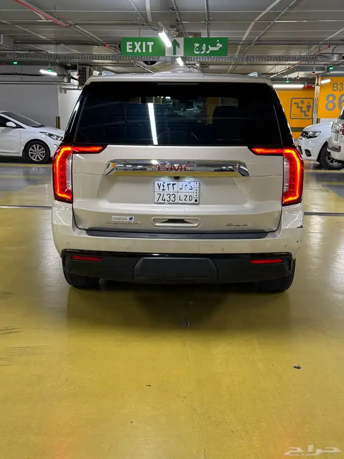 للبيع يوكن 2021 دبل ( نظيف جدا  ) 4