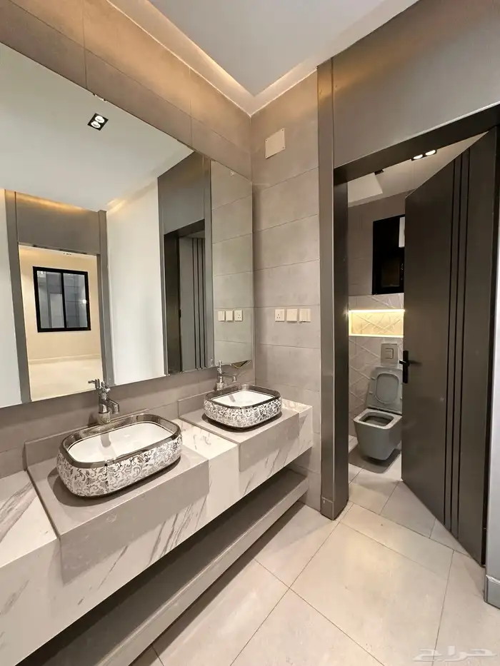 للبيع شقه ارضيه بالقرب من مطار ابها بمساحه حوش كبيره 2