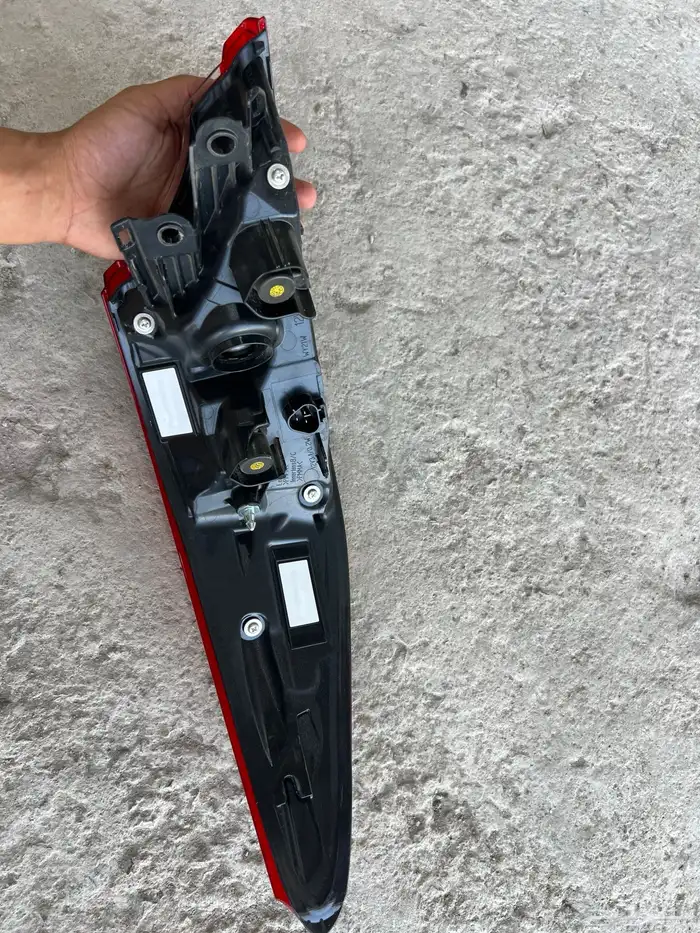 اصطب خلفي يمين 0