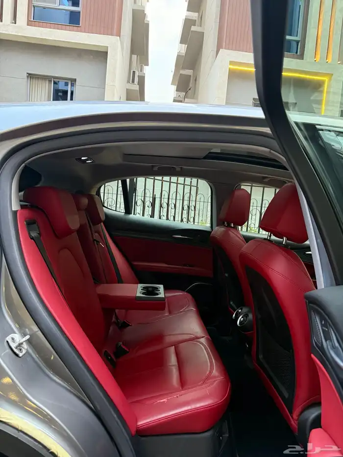 ألفا روميو ستليفو سوبر 2020 مخزن 23