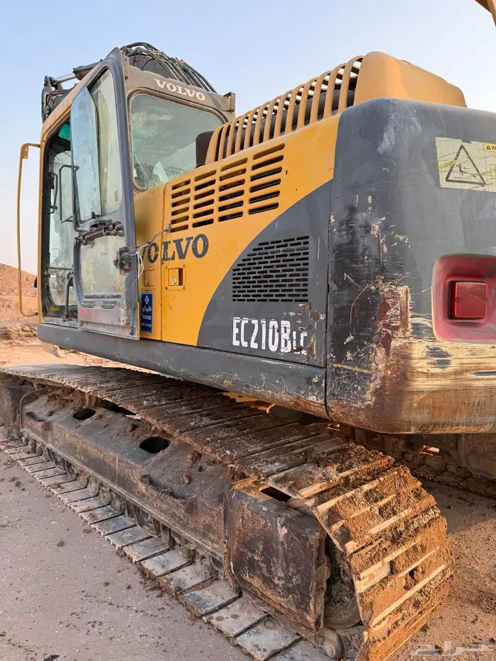 بوكلين فولفو 2009 للبيع مع الدقاق الرياض 6