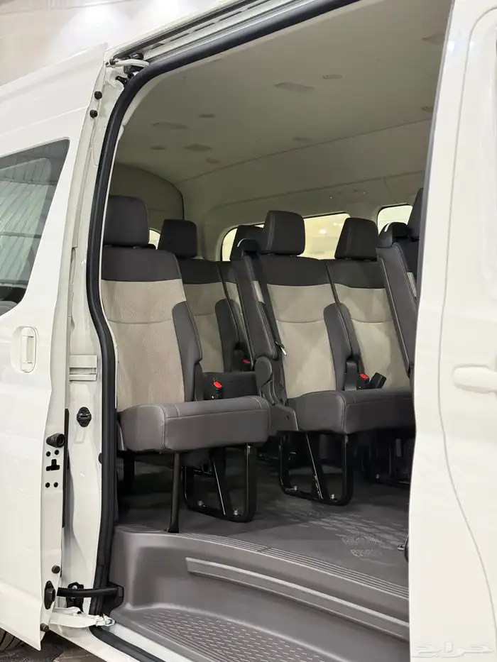 تويوتا هايس 2025 GL ( 13 ركاب - أوتوماتيك- ديزل - سقف عالي) 11