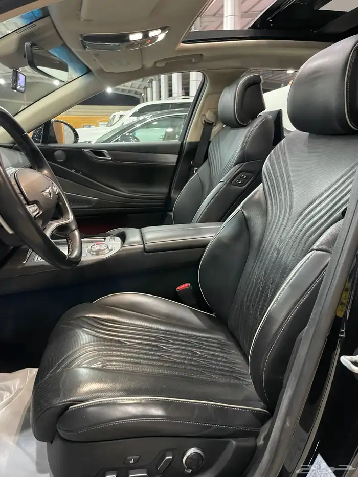 جنسس G80 موديل 2021 رويال V4 23