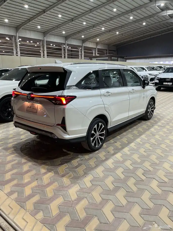 تويوتا فيلوز GLX سعودي 2025 كاش اقساط 4