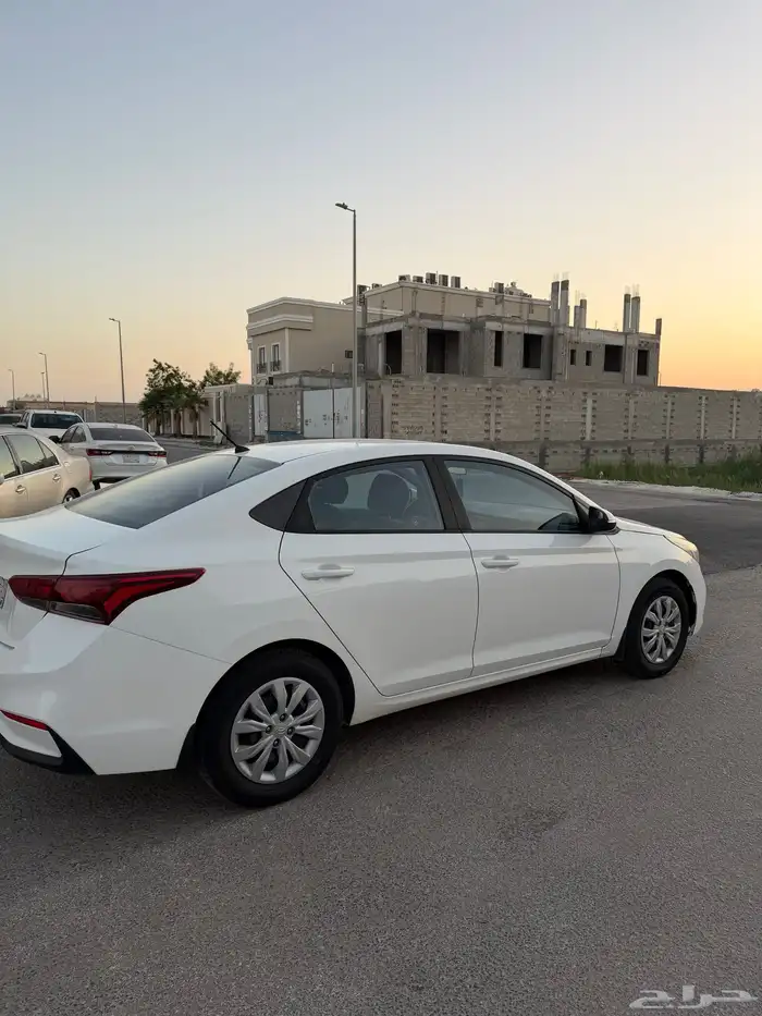 للبيع اكسنت 5