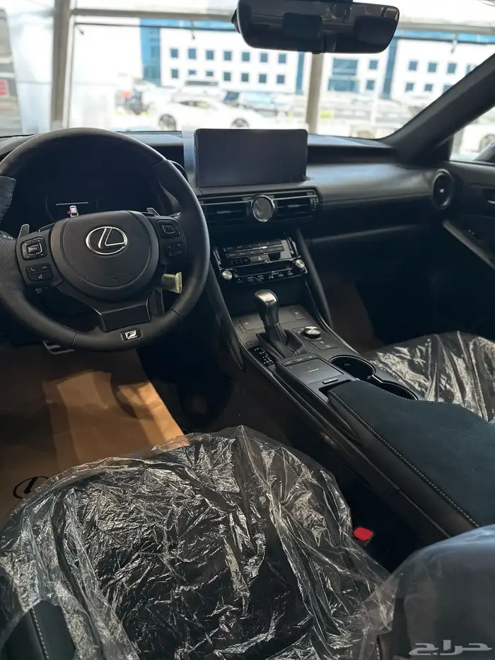 لكزس is350f بلاك ادشن 2025 31