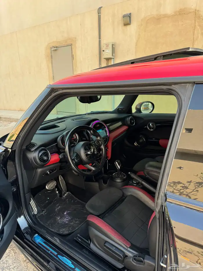 مني كوبر جوني وركس 2018 3