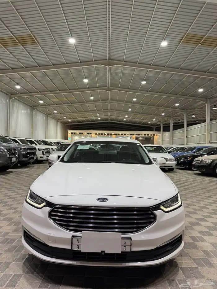 للبيع فورد تورس موديل 2021 1