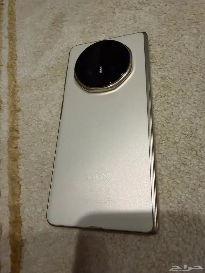 هواوي اونر ماجيك في5 نظيف استخدام شهر 1