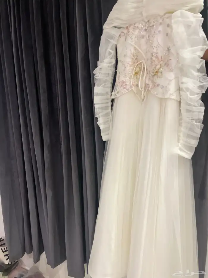 فستان ملكة جديد لم يلبس ابدا 1