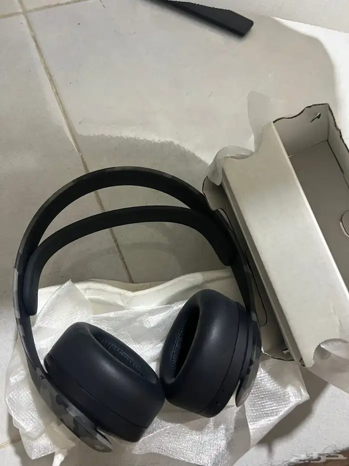 شاشة وسوني وسماعة 1